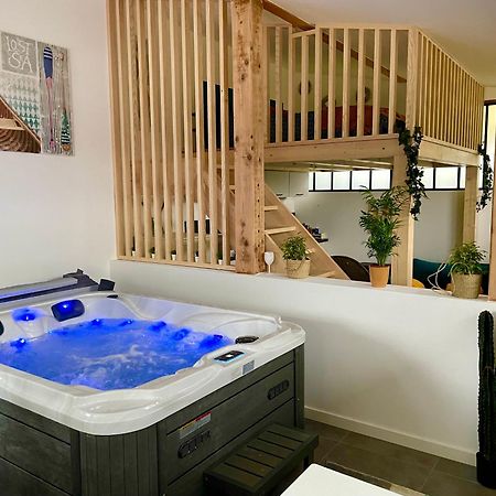 Loft Avec Jacuzzi Et Terrasse Prives Apartment Sévrier Exterior foto