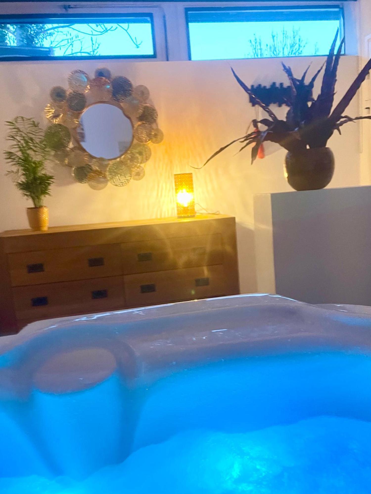 Loft Avec Jacuzzi Et Terrasse Prives Apartment Sévrier Exterior foto